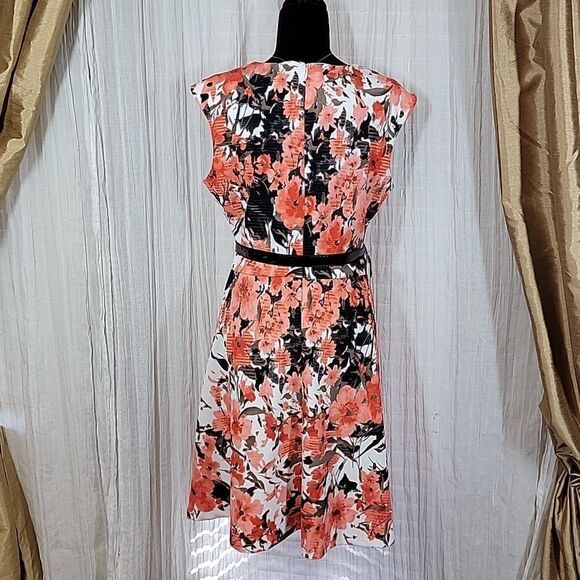 Tiani B Coral Floral Cap Sleeve A-Line Dress - Picture 5 of 14